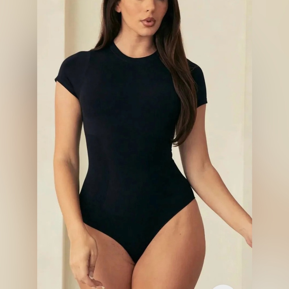 Pinsy Black Tee Bodysuit Shapewear Shapesuit Seamless T-shirt NWT 1X
